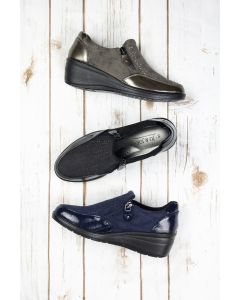 Jess - Twin Zip Wedge with Rhinestones